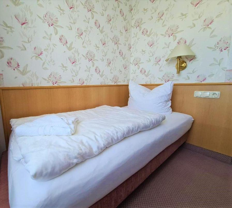 Familien-Hotel Am Traenkbachtal เฟราเอนวาล์ด ภายนอก รูปภาพ